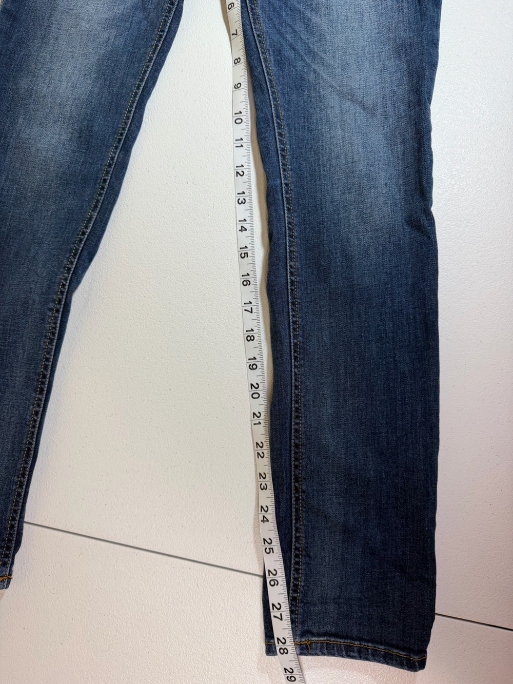 Hollister Oceanside Super Skinny Women's Straight-Leg Jeans in Dark Blue Wash - Picture 5 of 10